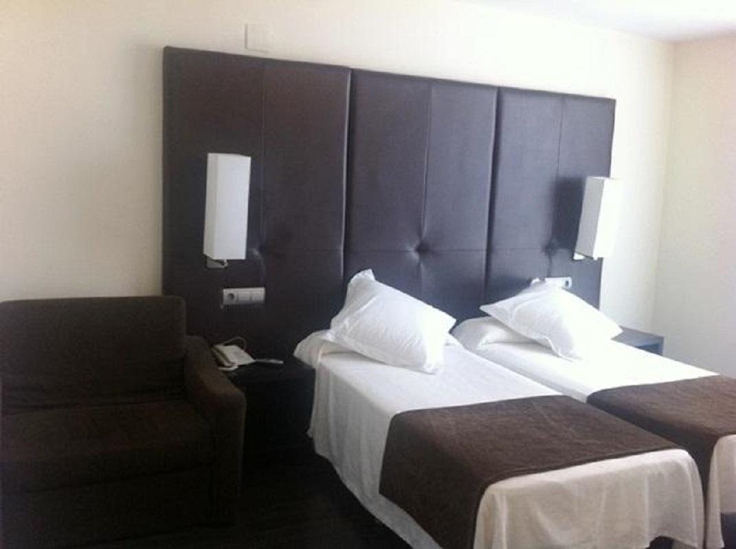 Hotel Diego'S กัมบริลส์ ภายนอก รูปภาพ