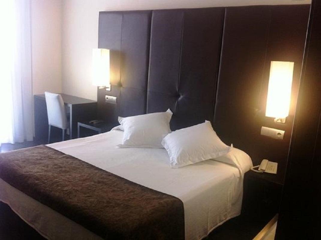 Hotel Diego'S กัมบริลส์ ภายนอก รูปภาพ