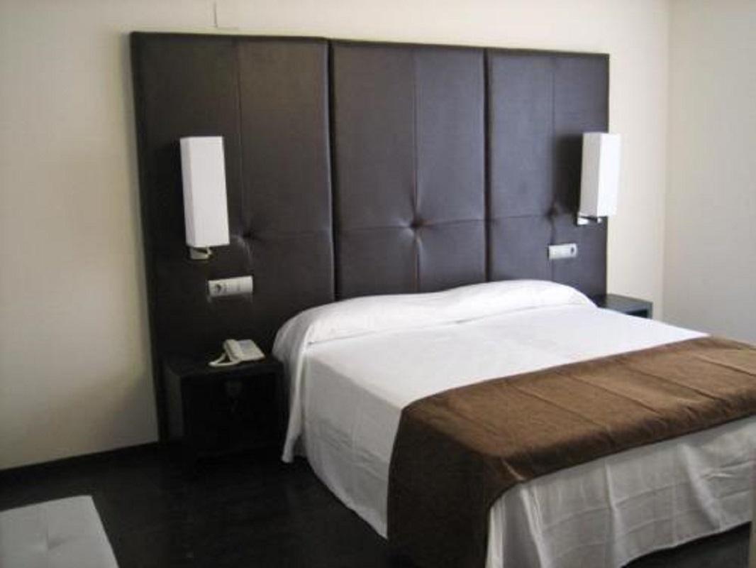 Hotel Diego'S กัมบริลส์ ภายนอก รูปภาพ