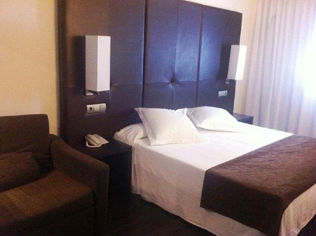 Hotel Diego'S กัมบริลส์ ภายนอก รูปภาพ